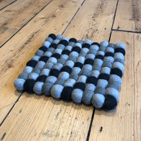 20cm - Felt Ball Mat Greys - Square