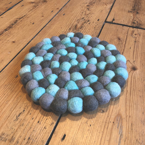 20cm - Felt Ball Mat Grey/pale green - Round