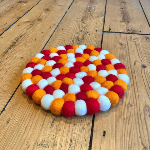 20cm - Felt Ball Mat Orange/Red/White - Round